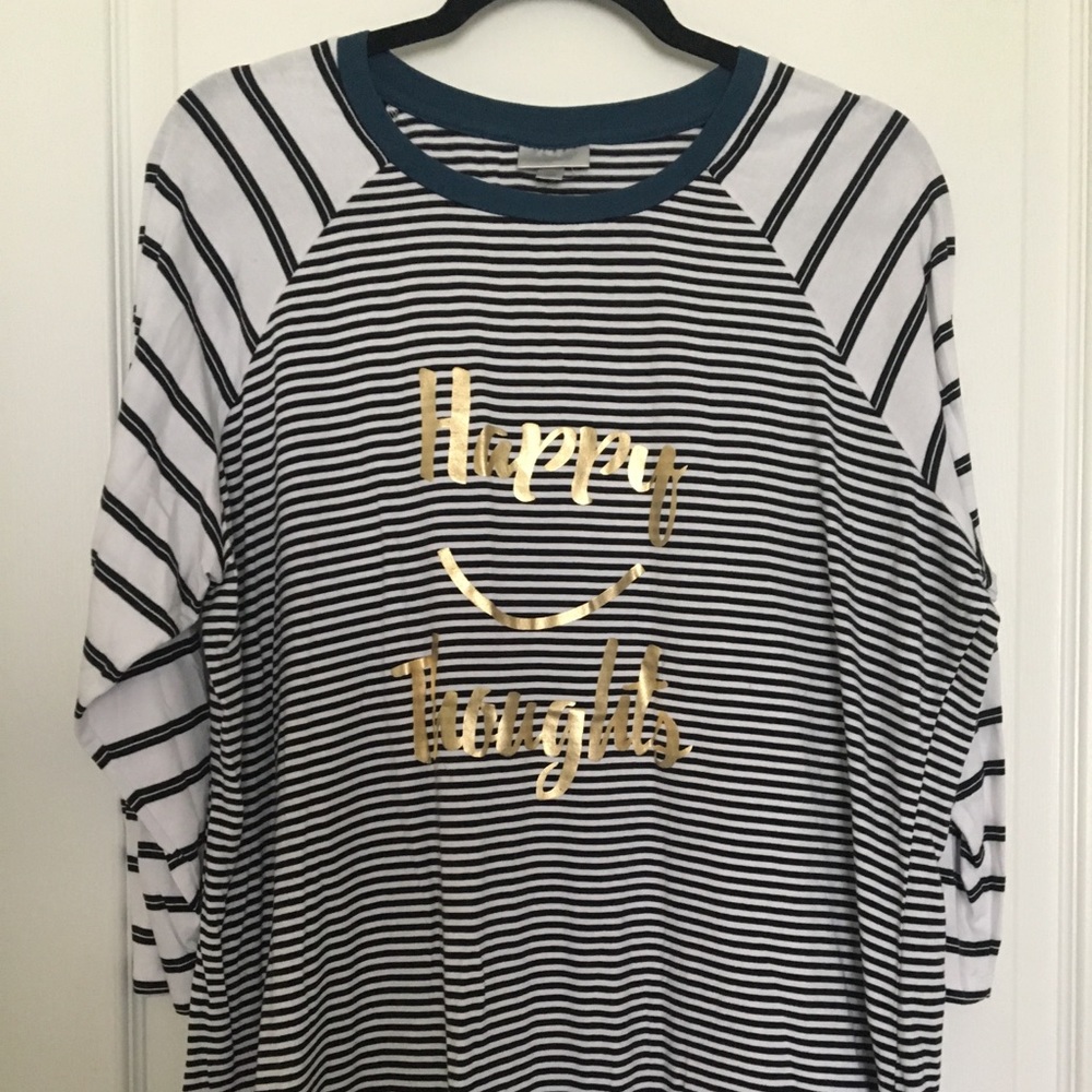 AVENUE Size 18/20 Happy Thoughts T-shirt